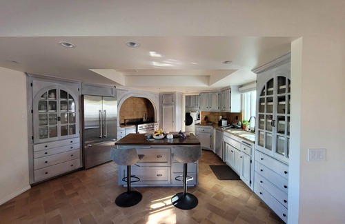 Santa Barbara Casa | Luxury Beach Mediterranean Villa, Pool/Spa, 6 Bed / 6 Bath, Private Beach Access