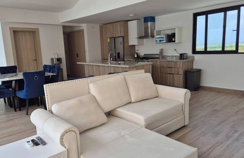 Punta Cana Apartamento | Luxury Beach Penthouse Jacuzzi & Lagoon View