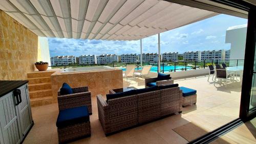Punta Cana Apartamento | Luxury Beach Penthouse Jacuzzi Lagoon View