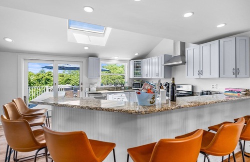 West Dennis Casa | Luxury Beach Retreat w/Heated Pool, Linens & Pet Friendly
