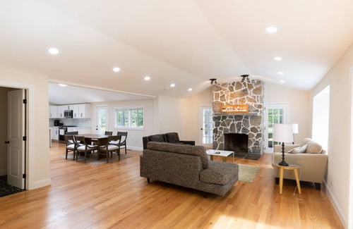 Duxbury Casa | Luxury Beach Town Living
