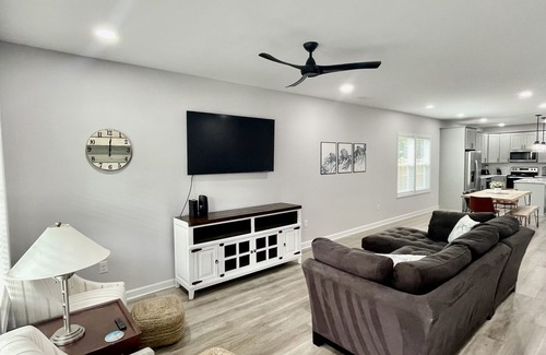 Windy Hill Casa | Luxurious Beach Haven, private home in prime location