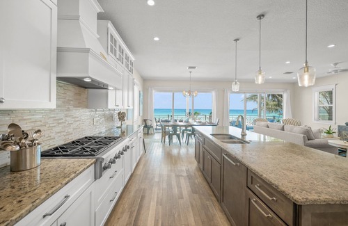 Bradenton Beach Casa | Luxury Beach House Directly on the Gulf of Mexico BEACHFRONT
