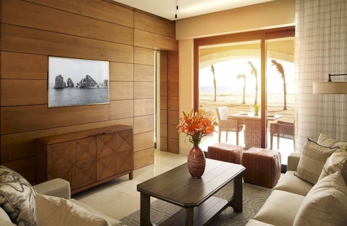 Los Cangrejos II y III Complejo | Luxury Beachfront Resort, Golf, Entertainment, and more!