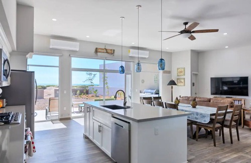 Laguna Shores Casa | Luxury Beachfront Oceanview 4 Bed Home in Laguna Shores Pools Pickleball Kayaks