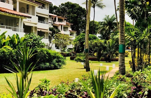 Porters Apartamento | Frente a la playa de lujo de 2 dormitorios, 2 baños, piscina con vistas, recientemente reformado