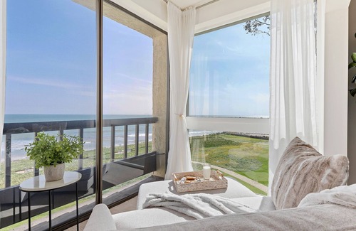 Montecito Condominio | Luxury Beachfront Condo with Remarkable Ocean Views!