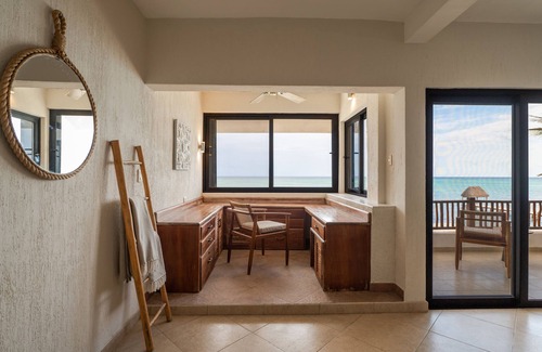 Soliman Bay Villa | LUXURY BEACHFRONT VILLA Includes 3 Pools, Wifi, Best Snorkeling & Kayaking Bay