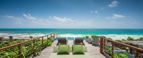 Zona Hotelera Casa | luxury beachfront villa in Sian Kaan