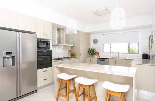 Kingscliff Casa | Luxury Beachside Home with pool - Pet Friendly, School Holiday Discounts