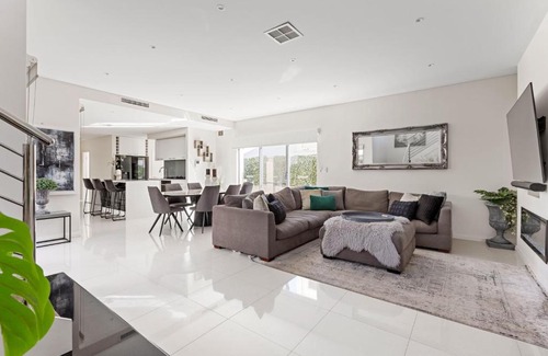 North Coogee Casa | Luxury Beachside Residence