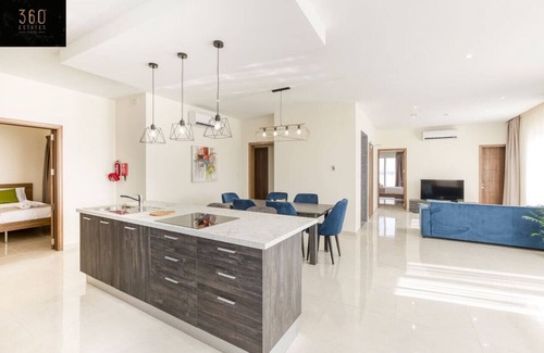Marsaxlokk Apartamento | Luxury beautiful penthouse with amazing views & AC
