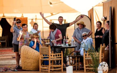Taouz Cama Y Desayuno | Luxury Bedouin Camp