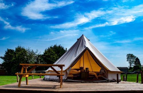 Cherry Burton Otro | Luxury Bell Tent