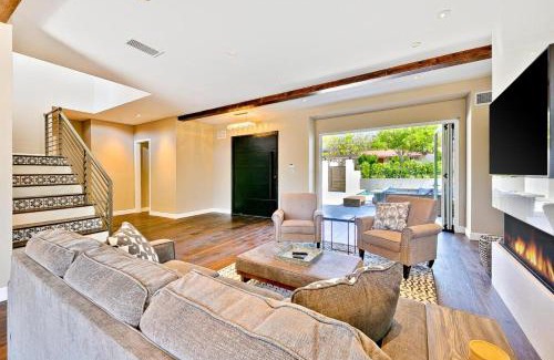 Upper Hermosa Casa | Luxury Bird Rock Home with Private Pool, Hot Tub & Fire Pit!