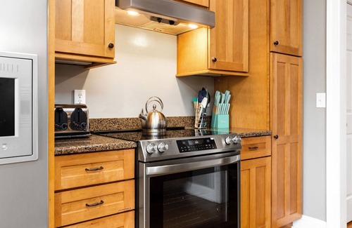 Pedlars Edge Casa | Luxury Black Bear Lodge: Stunning 4 Season Mountain Views! Perfect for Families.