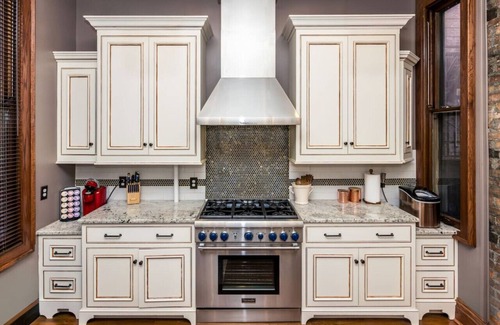 Downtown Cincinnati Casa | Luxury Brownstone | Walk to ALL | Washington Park