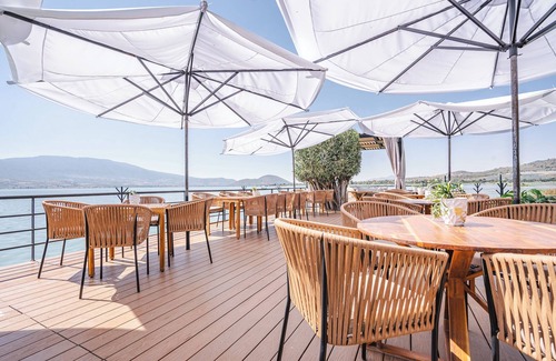 Cajititlan Casa | Luxury Bungalow Lake view Cajititlan