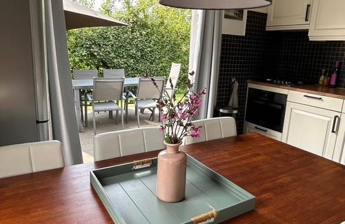 De Cocksdorp Casa | Luxury Bungalow for 2-6 people with fireplace in vacation park with swimming pool.