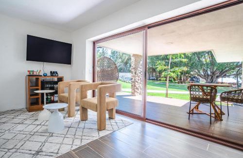 Cajititlan Casa | Luxury Bungalow Lake view Cajititlan