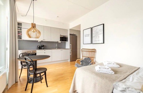 Hallonbergen Apartamento | Luxury Business Studio Apartment - Garden View