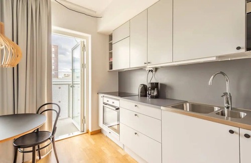 Hallonbergen Apartamento | Luxury Business Studio Apartment - Garden View