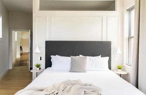 Hillsboro Village Casa | Luxury by Music Row Belmont Vanderbilt FREE Parking
