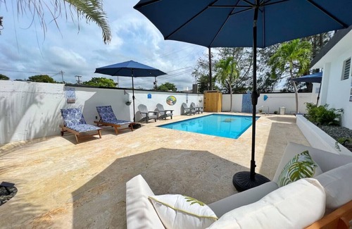 Puerto Rico Condominio | Luxury by the Beach, Pool, Sunset Deck & Firepits!