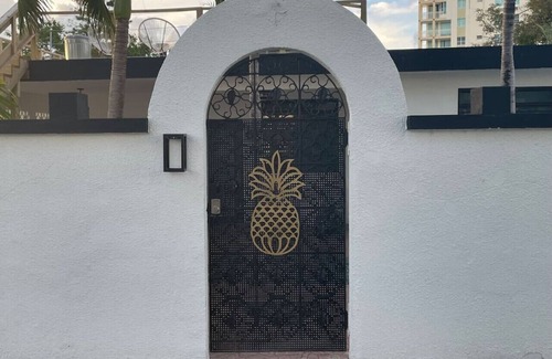 Puerto Rico Condominio | Luxury by the Beach, Pool, Sunset Deck & Firepits!