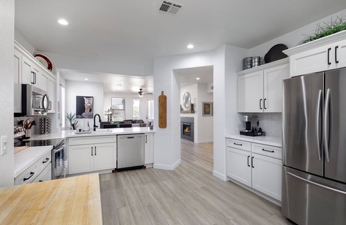Kierland Condominio | Luxury by the Kierland Commons! Heated Pool & Spa, Golf Views, Upgraded Unit!