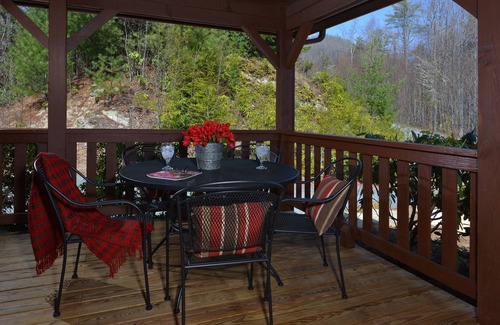 Boone Cabina | * Cabina de lujo *: 2 king / 3 queen + firepit + chimenea + 3 televisores inteligentes, cubiertas grandes