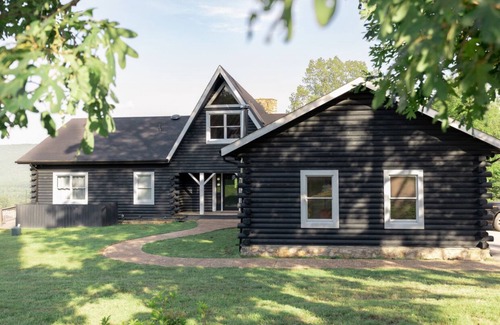 Fort Valley Casa | Luxury Cabin Getaway in the Blue Ridge Mountains