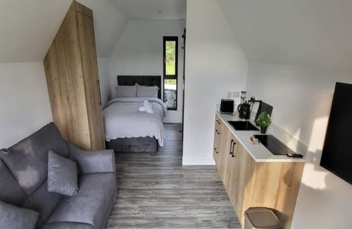 Newry Cabina | Luxury Cabin with Private Hot Tub 3