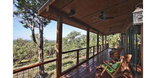 Wimberley Casa | Luxury Cabins @Stony Ridge-Emerald