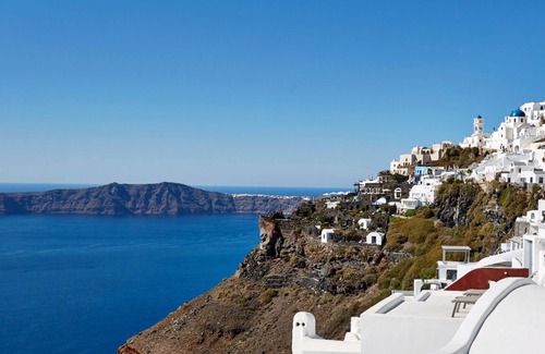 Imerovigli Villa | Villa cueva de lujo, vista a la caldera, piscina climatizada