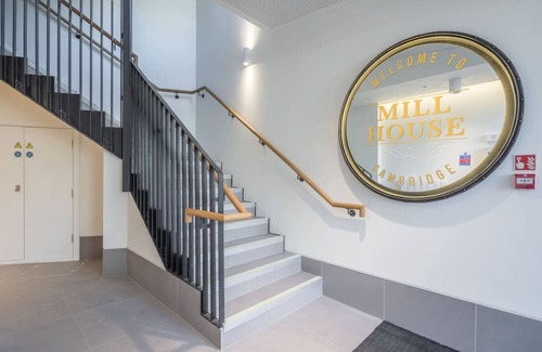 Cambridge Apartamento | Luxury Central Apt - Riverside Views + Parking!
