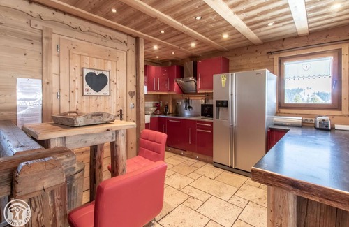 Le Praz de Lys Chalet De Esquí | Chalet de lujo en medio de las pistas de esquí.