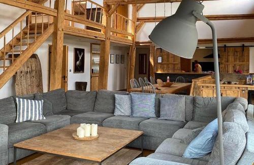 La Cote-d'Arbroz Chalet De Esquí | Luxury Chalet, stunning views with hot tub & sauna