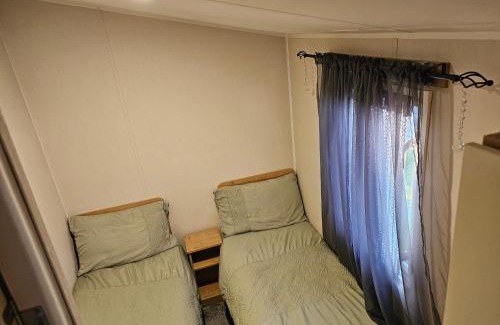 Streatham South Casa | Luxury Chichester caravan Seaside Retreat