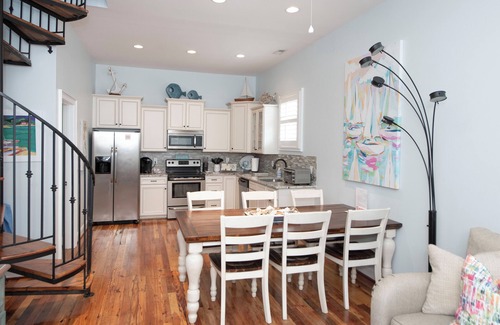 Atlantic Beach Casa | Luxury Clean House Sleeps 7, Steps from Ocean, Atlantic Beach, Pool, Restaurants