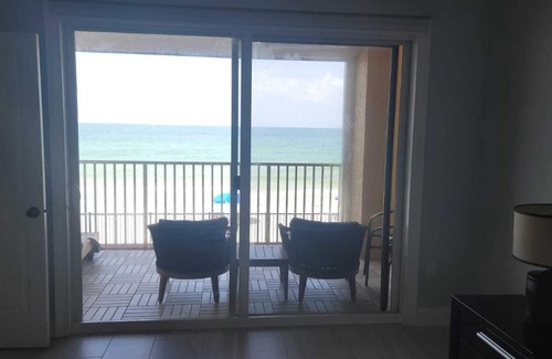 North Redington Beach Condominio | Luxury Condo at the Tides Beach Club
