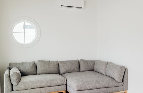 Northeast Virginia Beach Cabaña | Luxury Coastal 1-Bedroom Cottage on 52nd Street