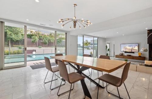 Solana Beach Casa | Luxury Coastal Home - Pool, Spa, AC, & Ocean Views
