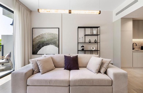 Dubai Apartamento | Luxury Coastal Living at La Voile Port De La Mer