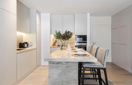 Dubai Apartamento | Luxury Coastal Living at La Voile Port De La Mer