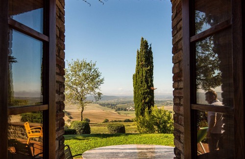 Castellina in Chianti Villa | Granero de lujo convertido con vistas a la colina en la región vinícola de Chianti, Toscana