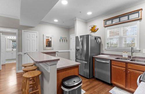 Southport Apartamento | Luxury Condo 3bdr 2bth 4 bed with Beach Pool Golf Boat Ramp Pickle Ball