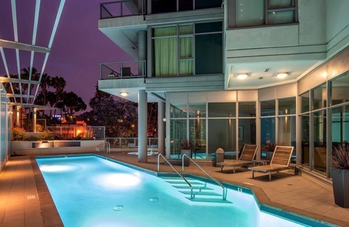 Cortez Hill Condominio | Luxury condo at the top of Cortez Hill
