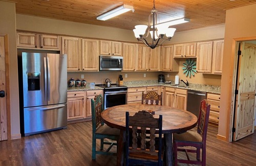 Gruene Condominio | Luxury Condo Hidden Gem of Gruene Resort A4