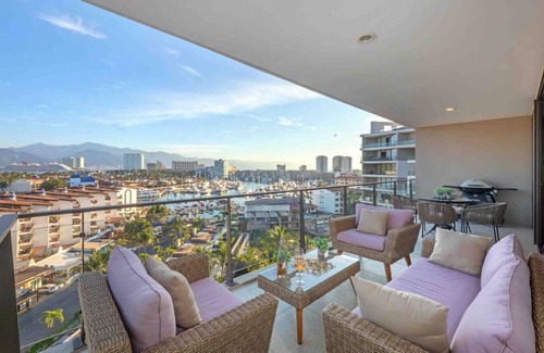Puerto Vallarta Condominio | Luxury Condo in Marina Vallarta with Amazing View!
